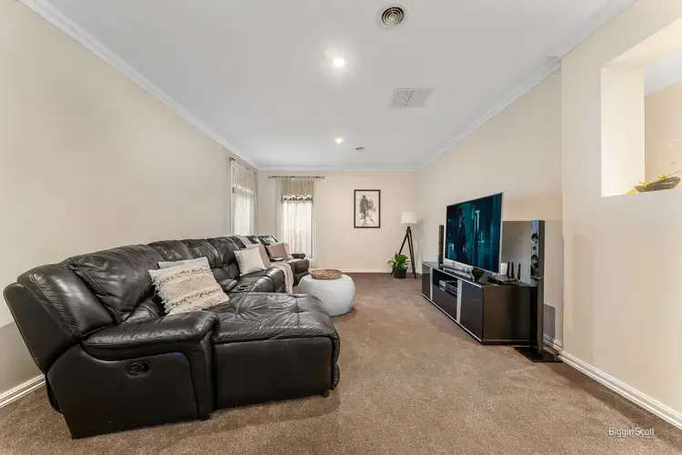 Fifth view of Homely house listing, 18 Cunningham Crescent, Sandhurst VIC 3977