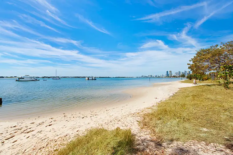 3/115 Frank Street, Labrador QLD 4215