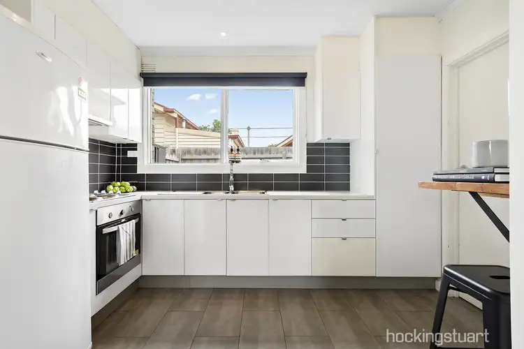 2/40 Crawley Street, Reservoir VIC 3073