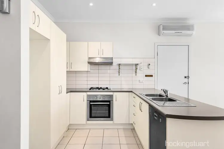 Fifth view of Homely townhouse listing, 4/102-104 Hillcrest Road, Frankston VIC 3199