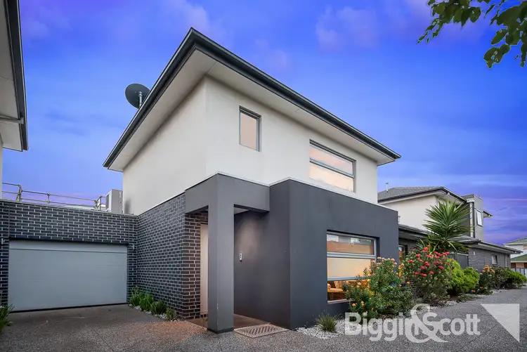 2/3 Montgomery Street, Maidstone VIC 3012