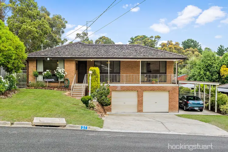 27 Marina Drive, Mount Clear VIC 3350