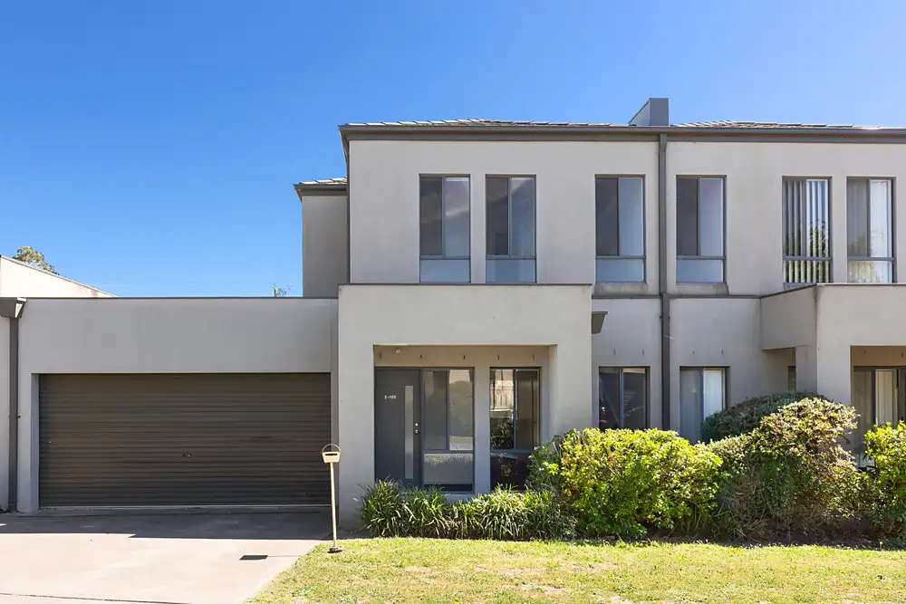 Main view of Homely unit listing, 2/120 Ahern Road, Pakenham VIC 3810
