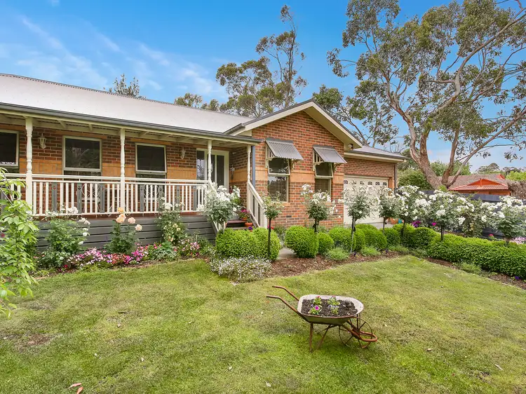 1/8 Bell Street, Seville VIC 3139