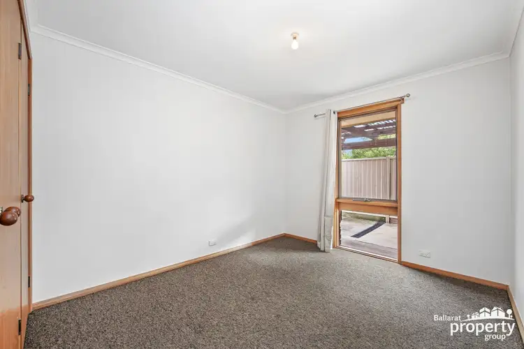 Fifth view of Homely house listing, 10 Semillon Grove, Mount Clear VIC 3350