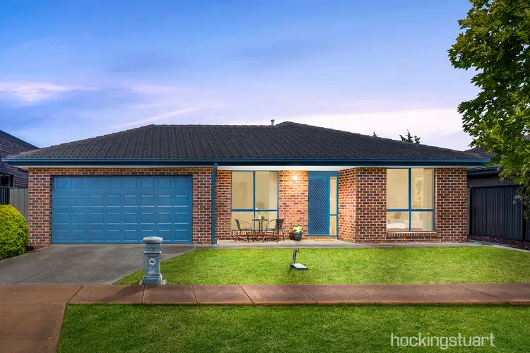 8 Whiteley Avenue, Point Cook VIC 3030