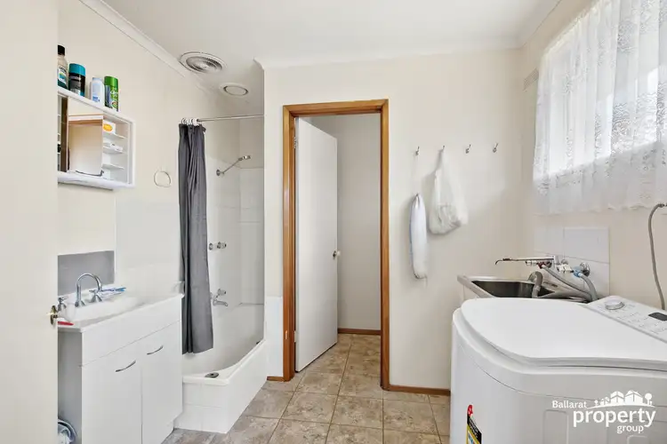 Sixth view of Homely unit listing, 1/52 Montgomery Street, Wendouree VIC 3355