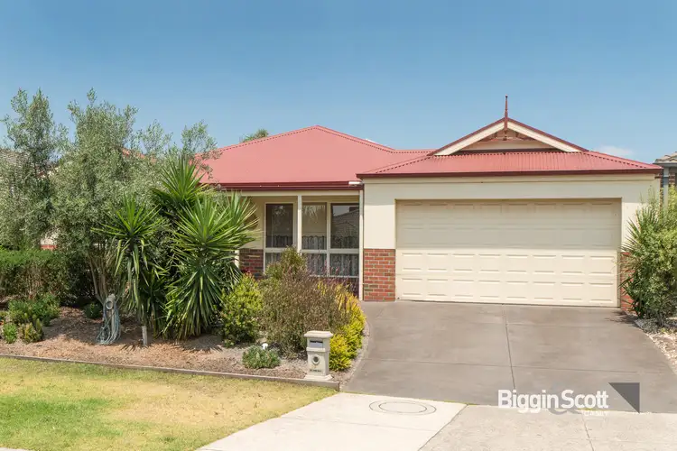 14 Dunmore Close, Langwarrin VIC 3910