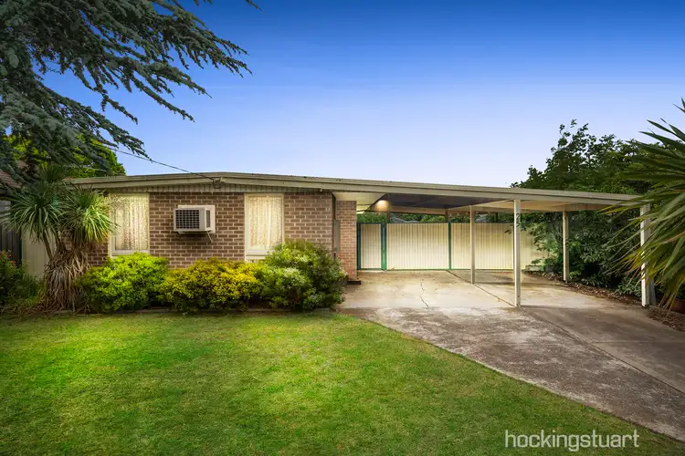 25 Kingsford Avenue, Melton South VIC 3338