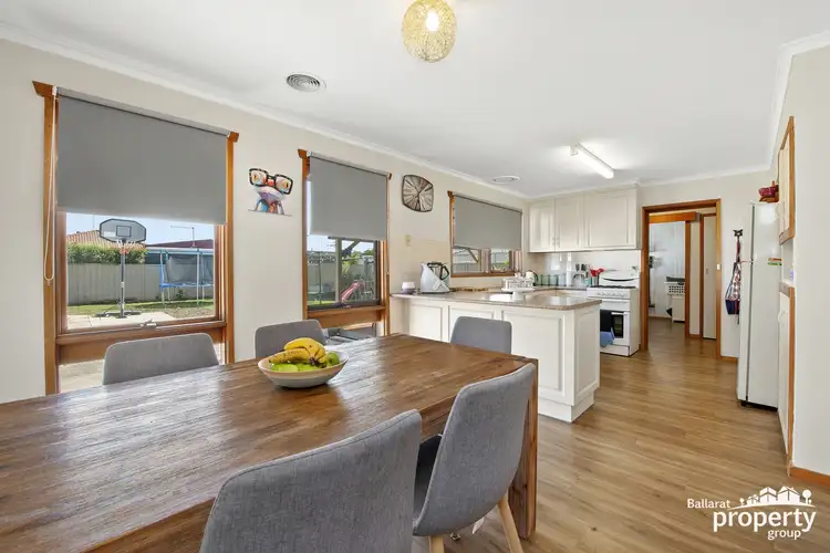 Fifth view of Homely house listing, 2 John Street, Wendouree VIC 3355