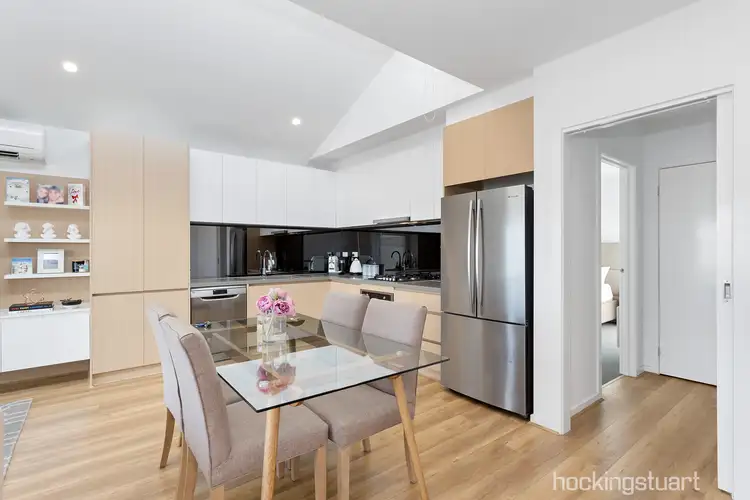 2/41 Wattle Road, Maidstone VIC 3012