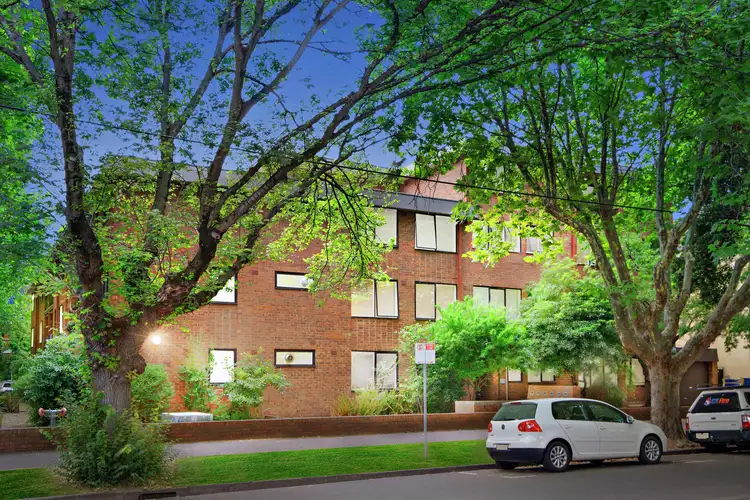 2/24 Park Street, St Kilda West VIC 3182