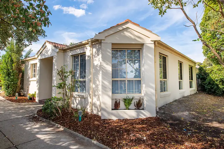 1/61 Strathavan Drive, Berwick VIC 3806