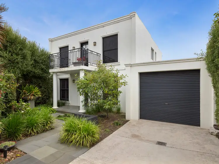 2/14 Bell Street, Torquay VIC 3228