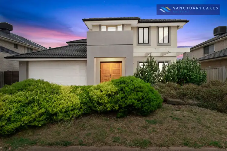 5 Bayside Drive, Sanctuary Lakes VIC 3030