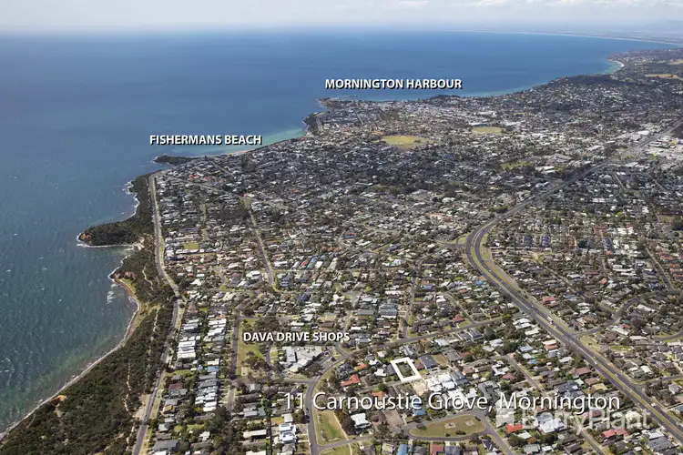 11 Carnoustie Grove, Mornington VIC 3931