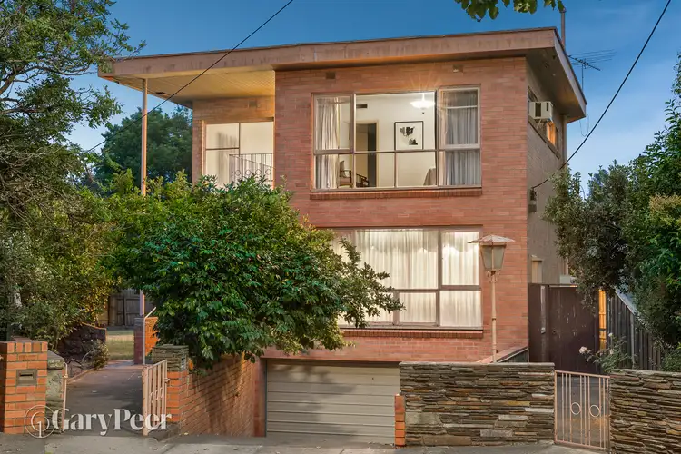 6 Balmoral Court, St Kilda East VIC 3183