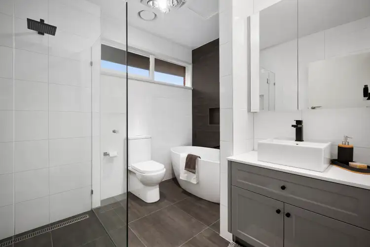 Sixth view of Homely townhouse listing, 2/26 Narong Road, Caulfield North VIC 3161