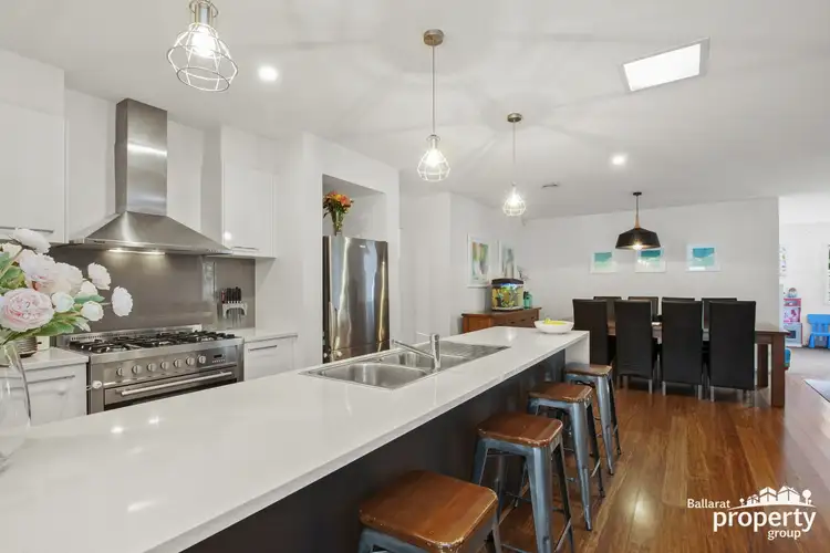 Fifth view of Homely house listing, 2 Griffith Court, Buninyong VIC 3357