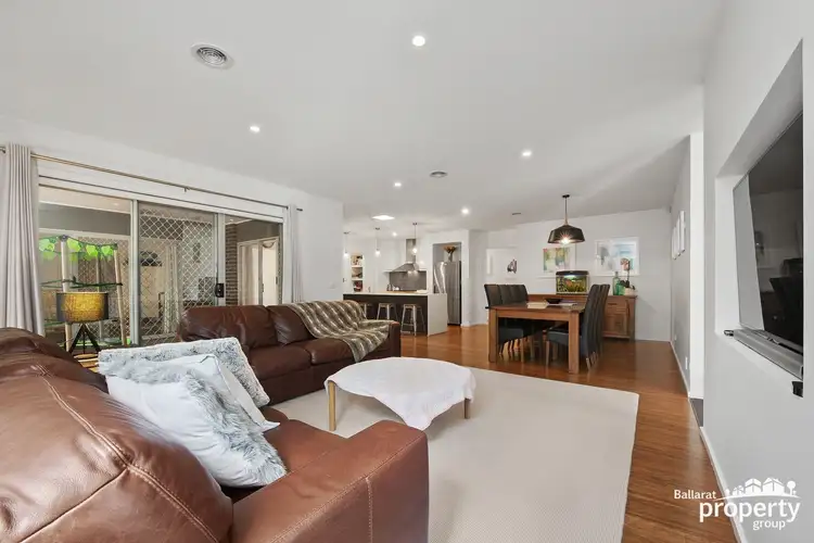 Sixth view of Homely house listing, 2 Griffith Court, Buninyong VIC 3357