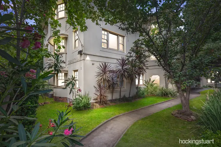 Fifth view of Homely apartment listing, 9/5 Robe Street, St Kilda VIC 3182