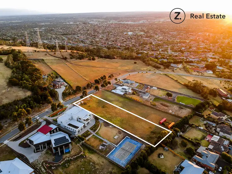 90 Brundrett Road, Narre Warren North VIC 3804