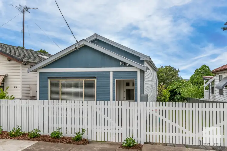 18 Arnold Street, Mayfield NSW 2304