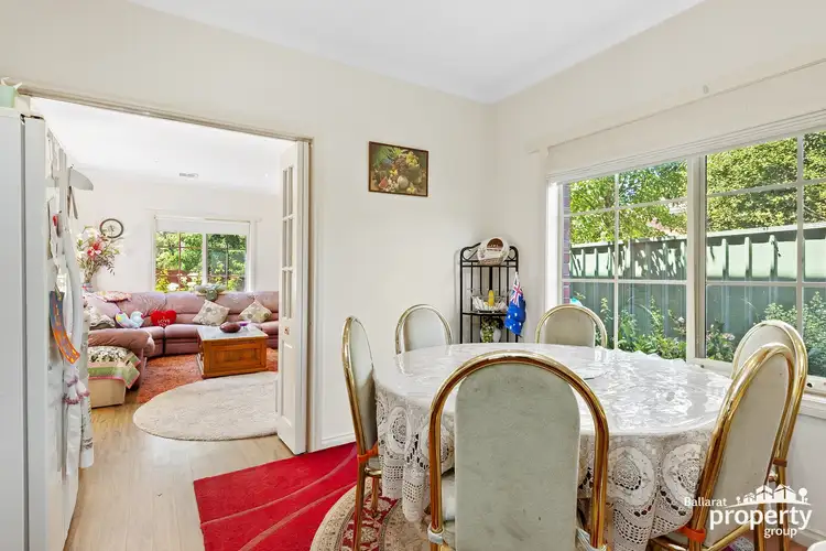 Fifth view of Homely house listing, 6 St Glens Way, Lake Gardens VIC 3355