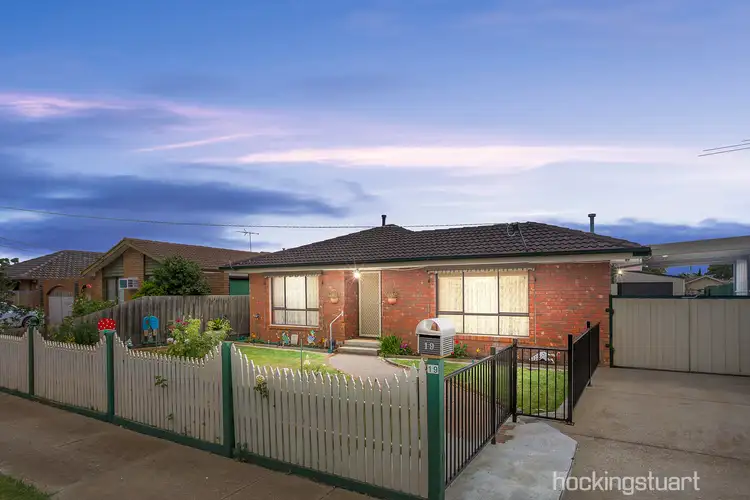19 Kinkora Road, Melton VIC 3337