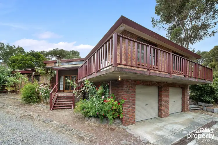 32 Pindari Drive, Mount Clear VIC 3350