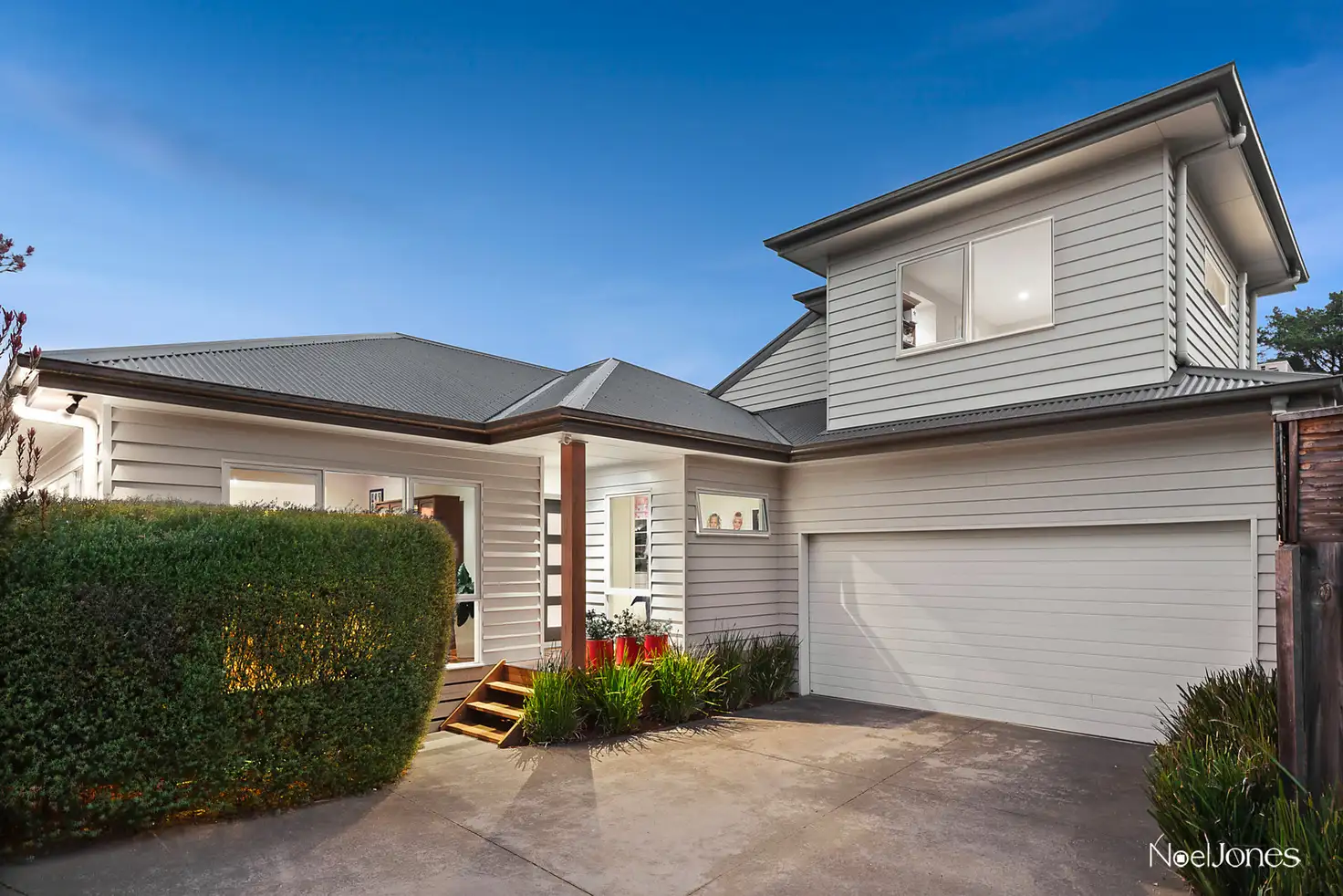 Main view of Homely townhouse listing, 2/66 Rosstrevor Crescent, Mitcham VIC 3132