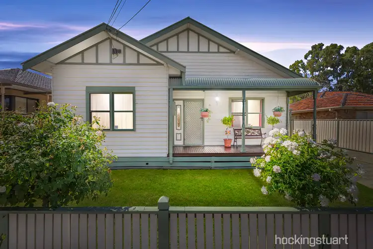 8 Primula Avenue, Brooklyn VIC 3012