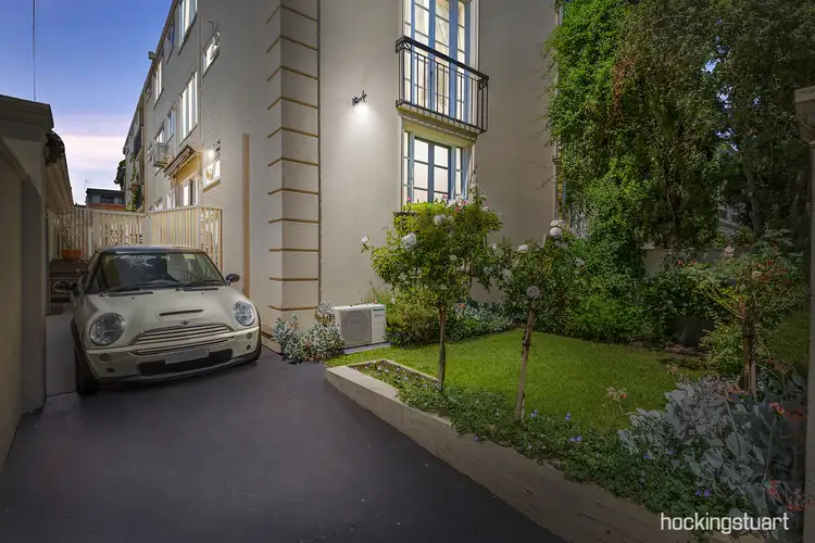 2/2 Armadale Street, Armadale VIC 3143