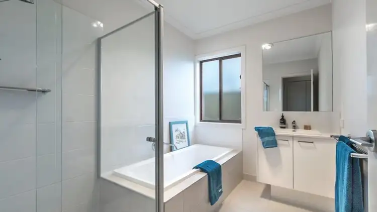 Seventh view of Homely house listing, 20 Limetree Way, Lake Gardens VIC 3355