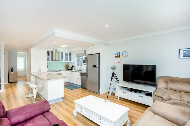 Third view of Homely house listing, 10 Bethongabel Court, Southside QLD 4570