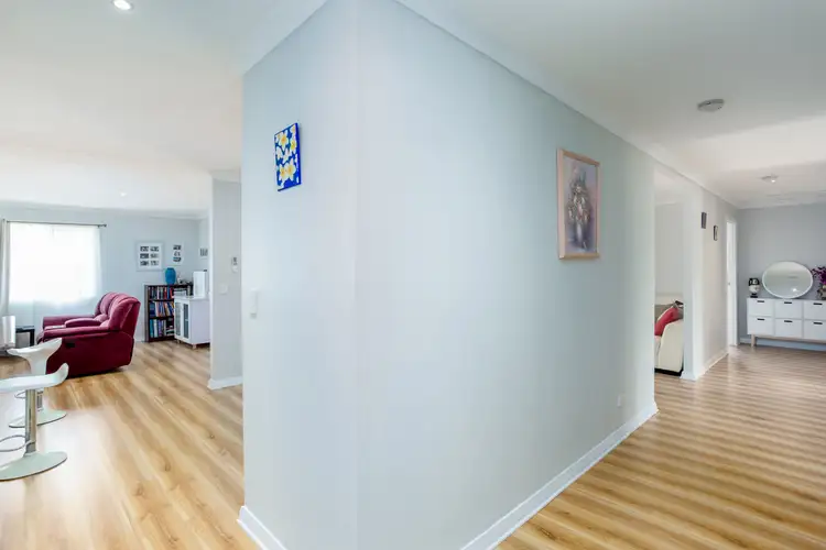 Fifth view of Homely house listing, 10 Bethongabel Court, Southside QLD 4570