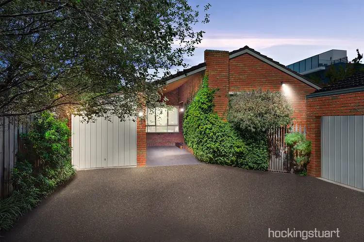 2/17 Ebden Avenue, Black Rock VIC 3193