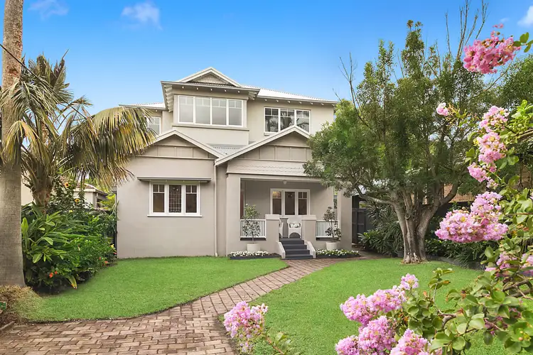90 Wyuna Avenue, Freshwater NSW 2096