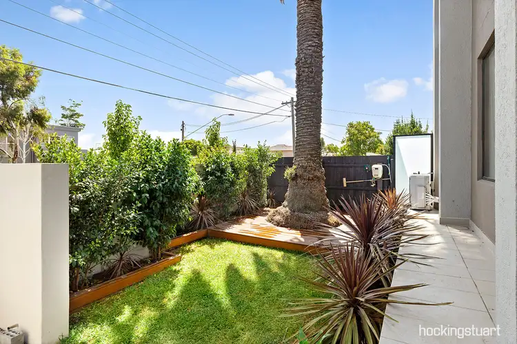 1/2 Denman Avenue, St Kilda East VIC 3183