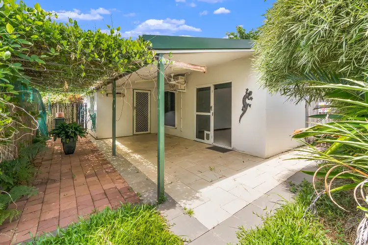 11/16 Mcguire Circuit, Moulden NT 830