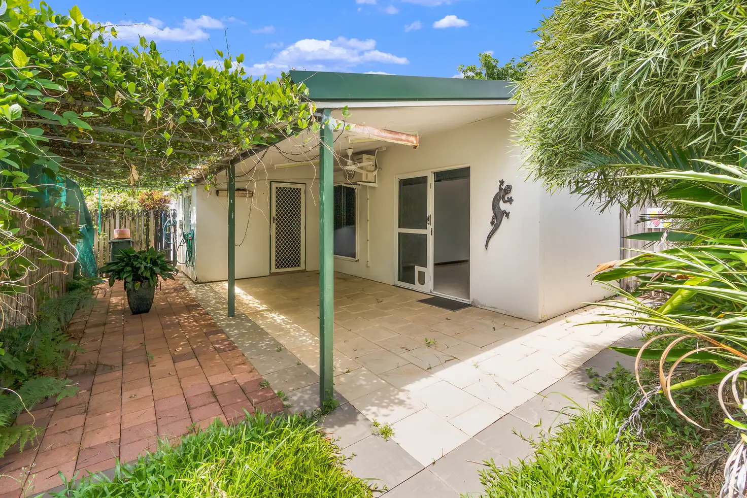 Main view of Homely unit listing, 11/16 Mcguire Circuit, Moulden NT 830