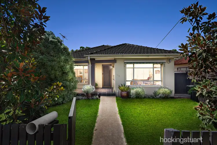 1/16 Conifer   Avenue, Brooklyn VIC 3012