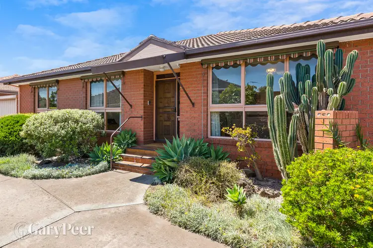 2/35 Gnarwyn Road, Carnegie VIC 3163