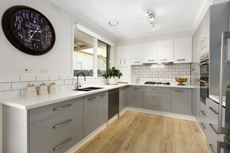 Fifth view of Homely unit listing, 2/9 Bertram Street, Elsternwick VIC 3185