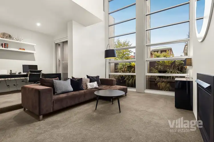 Second view of Homely house listing, 8 Oberon Way, Newport VIC 3015