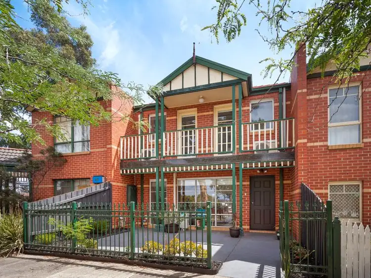4 Mayfair, Mont Albert North VIC 3129