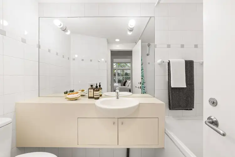 Sixth view of Homely apartment listing, 6/7 Drewery Lane, Melbourne VIC 3000
