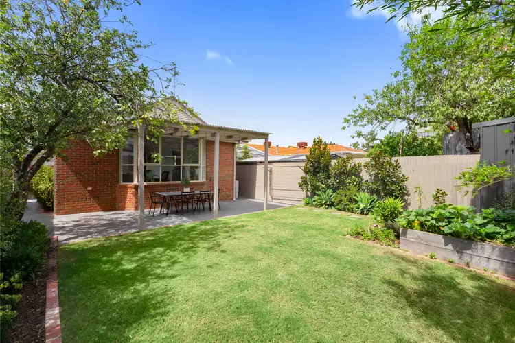 2/27 Begonia Road, Gardenvale VIC 3185