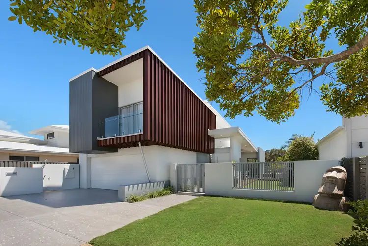 15 Foreshore Court, Dicky Beach QLD 4551