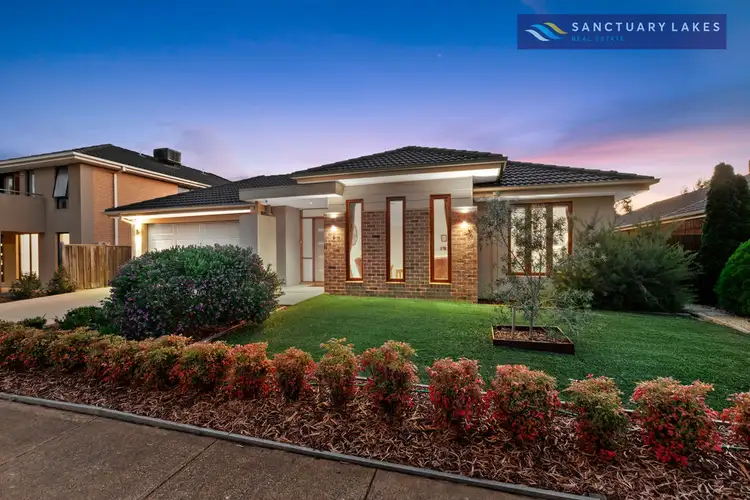 6 Springbrook Place, Sanctuary Lakes VIC 3030